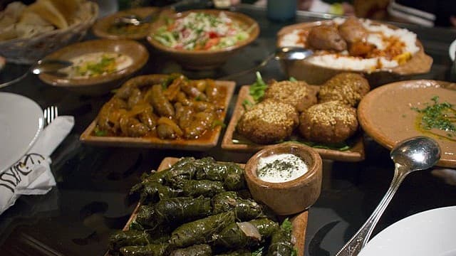 Cairo’s Street Food Scene Highlights Egyptian Flavors