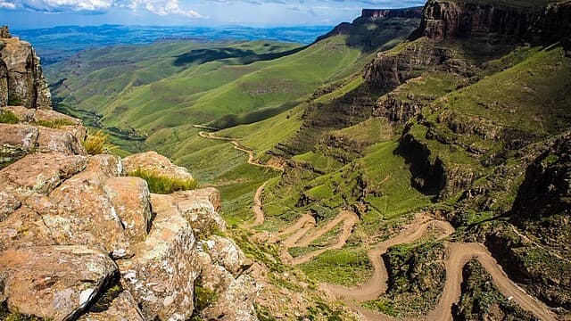 Sani Pass Adventures Draw Thrill-Seekers to Lesotho’s Highlands