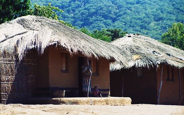 Cultural Villages Give Tourists a True Taste of Malawian Life