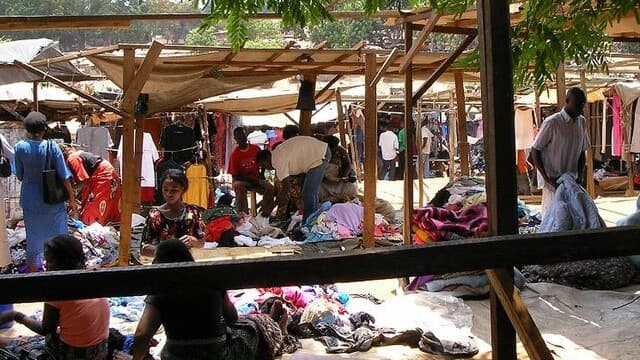Local Markets in Malawi Offer Authentic Crafts and Flavors